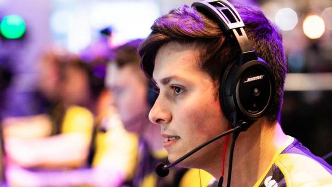 用小牌试探 用小牌试探